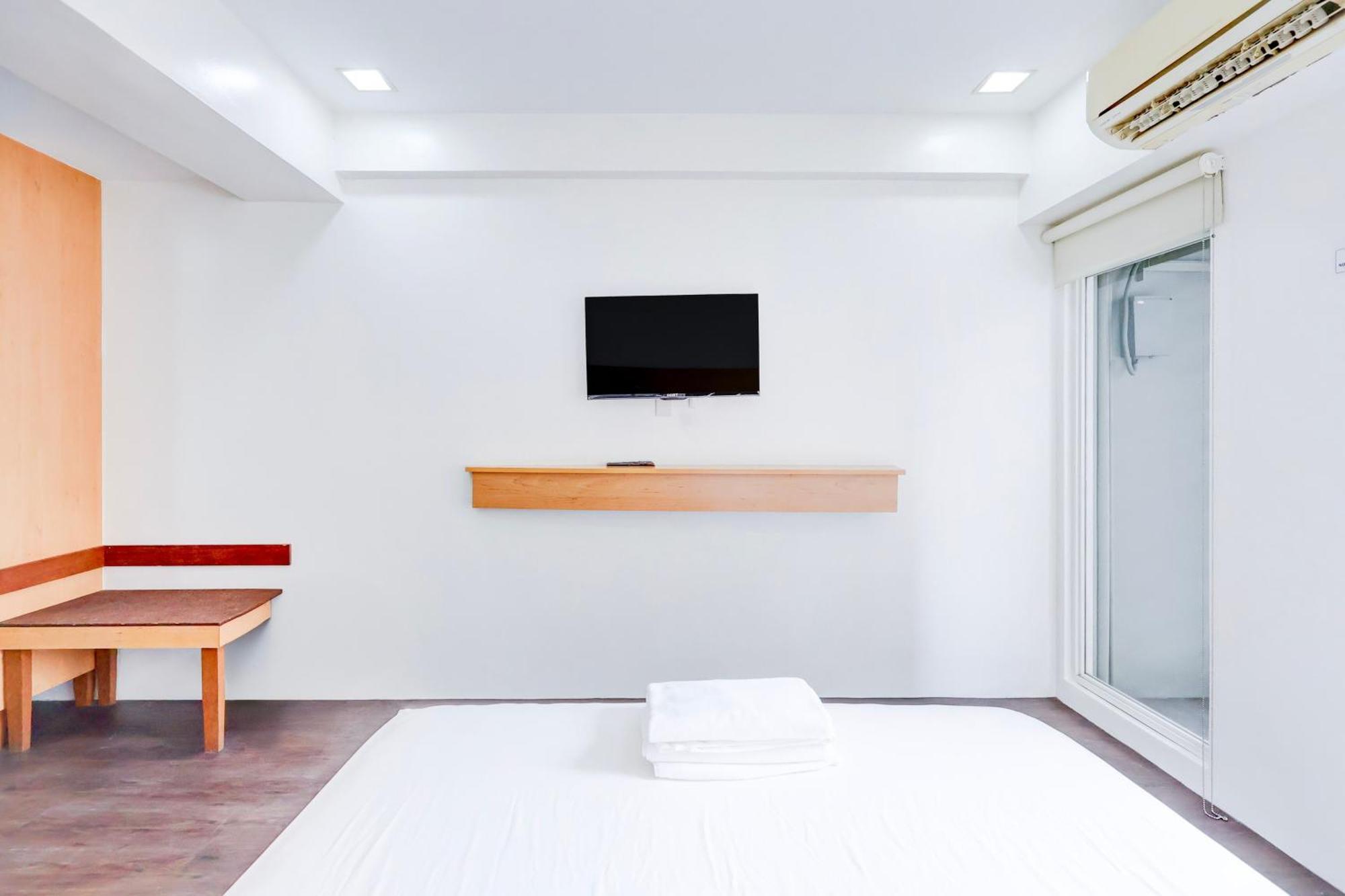 Collection O Brblock Boutique & Residences, Santa Cruz Olympia, Makati Makati City Екстер'єр фото